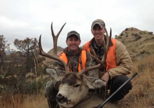 2 men on a guided deer hunt